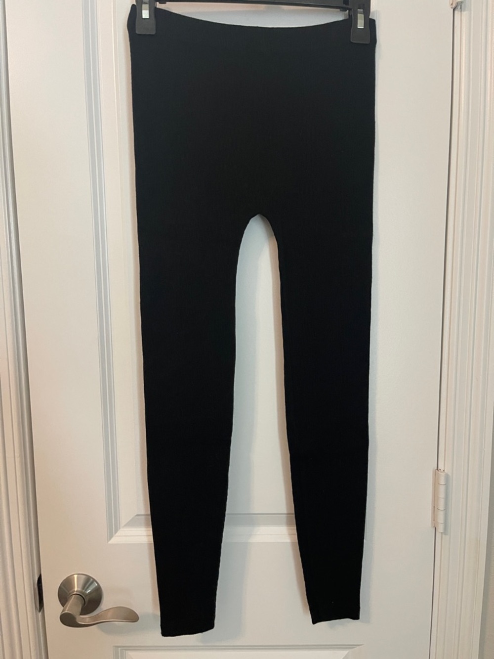 Vera Wang Black Ribbed Knit Leggings